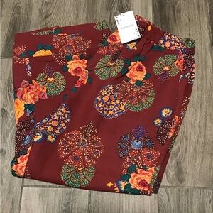 NWT!  Patchington Women's Floral Cropped Pants - Multicolor